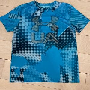 Under Armour light blue tee.  Size XL.  Good condition.